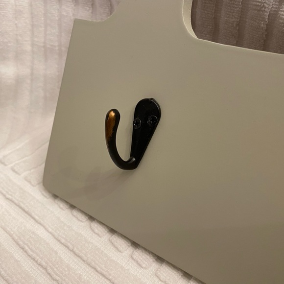 Wall Hanging for Keys in Grey - Picture 3 of 4